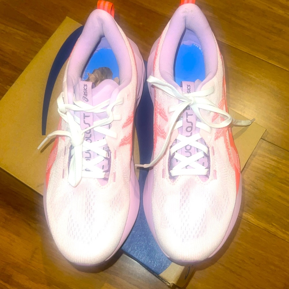 Asics Pink and Orange Athletic Shoes Sleek Design - Picture 4 of 8
